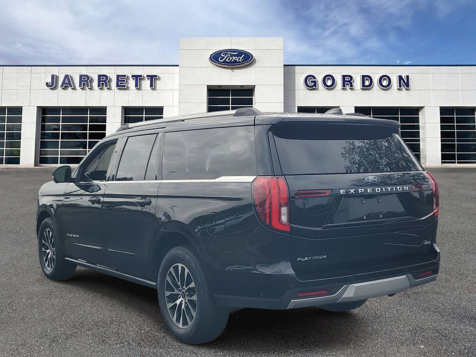 Certified 2025 Ford Expedition Max Platinum AWD/4WD image 3
