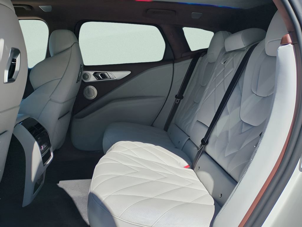 New 2026 BMW XM Label Red w/ M Driver's Package image 13