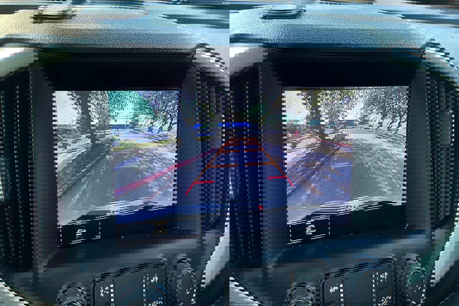 Used 2022 GMC Terrain SLE w/ Driver Convenience Package image 26