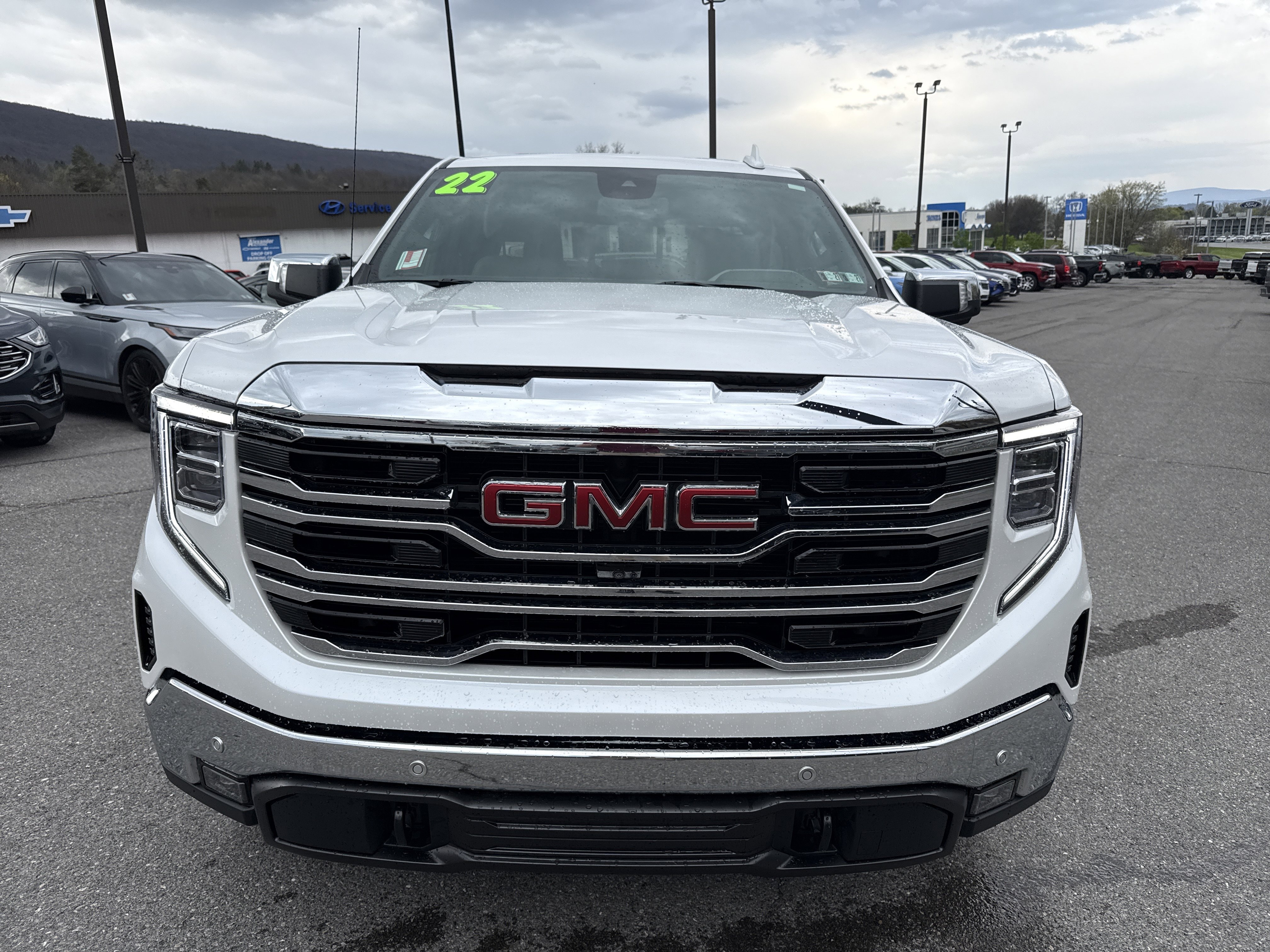 Used 2022 GMC Sierra 1500 SLT w/ SLT Premium Plus Package image 8