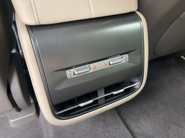 Used 2025 Lincoln Nautilus Reserve w/ Jet Appearance Package image 11