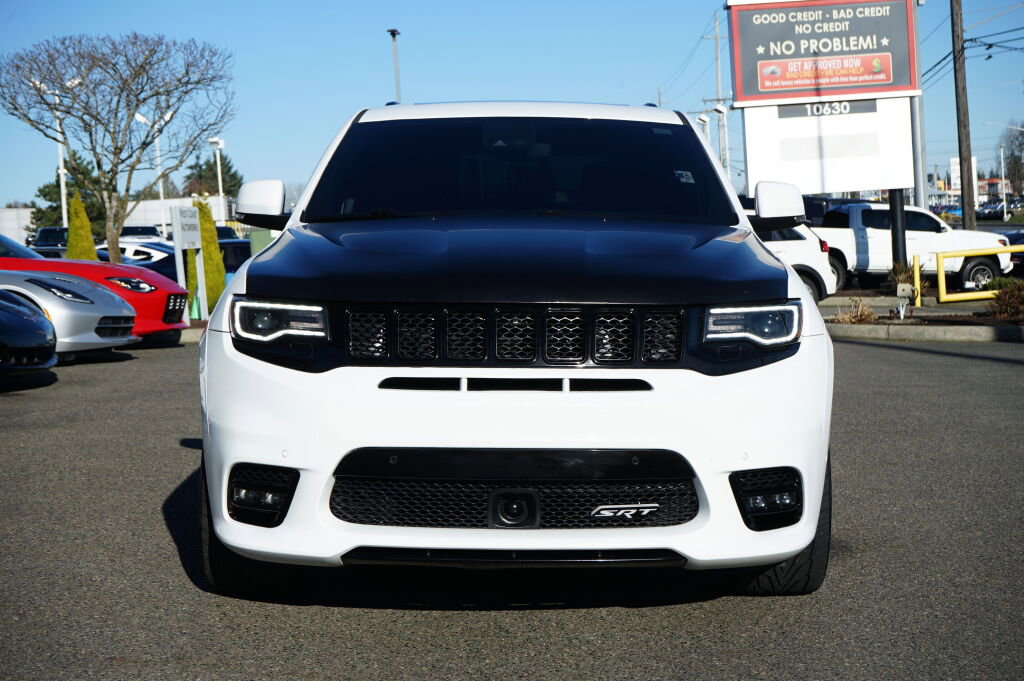 Used 2018 Jeep Grand Cherokee SRT image 9