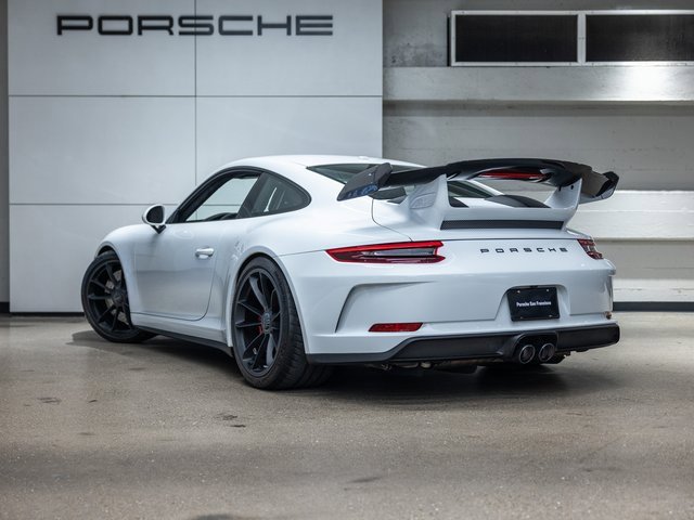 Certified 2018 Porsche 911 GT3 image 3