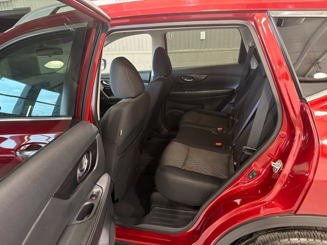 Used 2018 Nissan Rogue SV AWD/4WD image 9