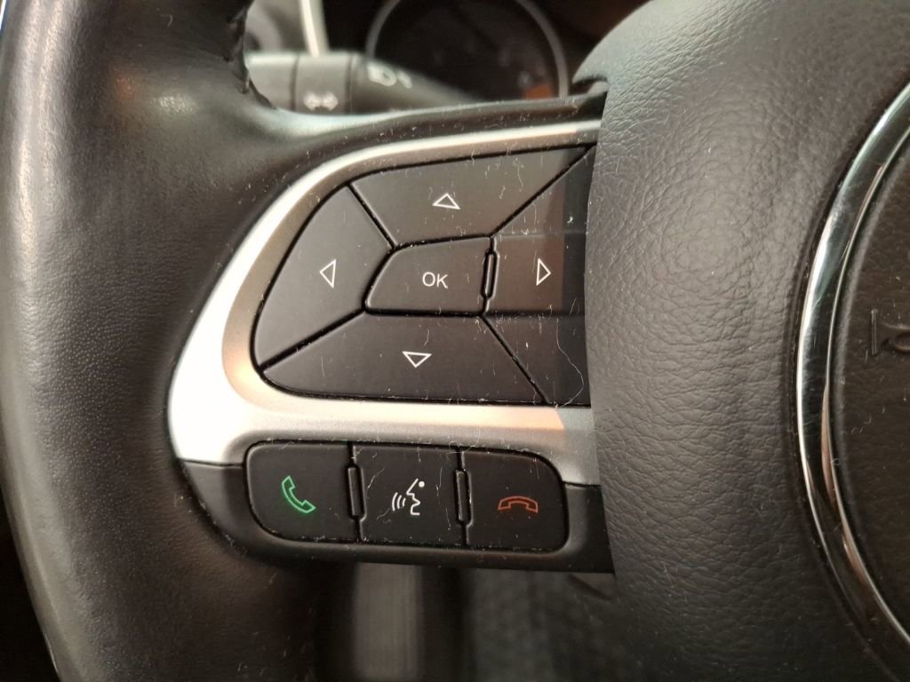 Used 2020 Jeep Compass Altitude image 21