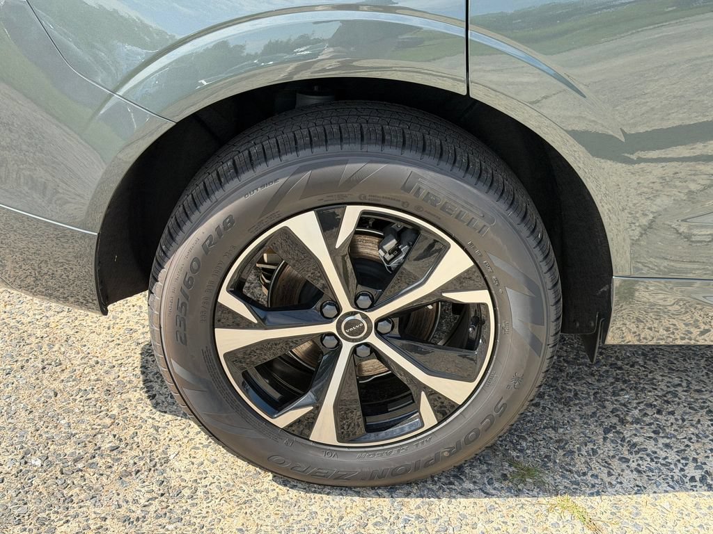 New 2026 Volvo XC60 B5 Core w/ Climate Package AWD/4WD image 6