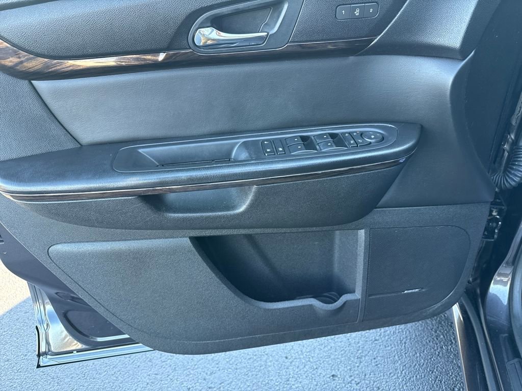 Used 2016 GMC Acadia Denali image 12