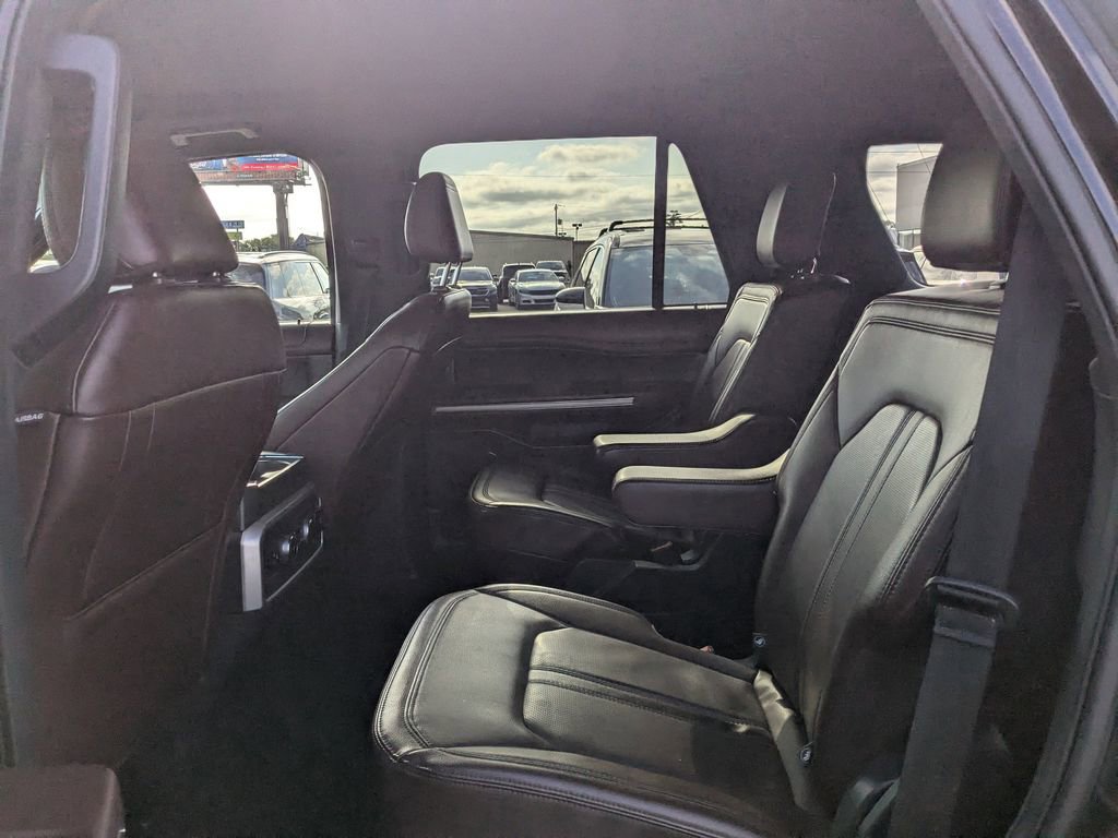 Used 2023 Ford Expedition Limited AWD/4WD image 14