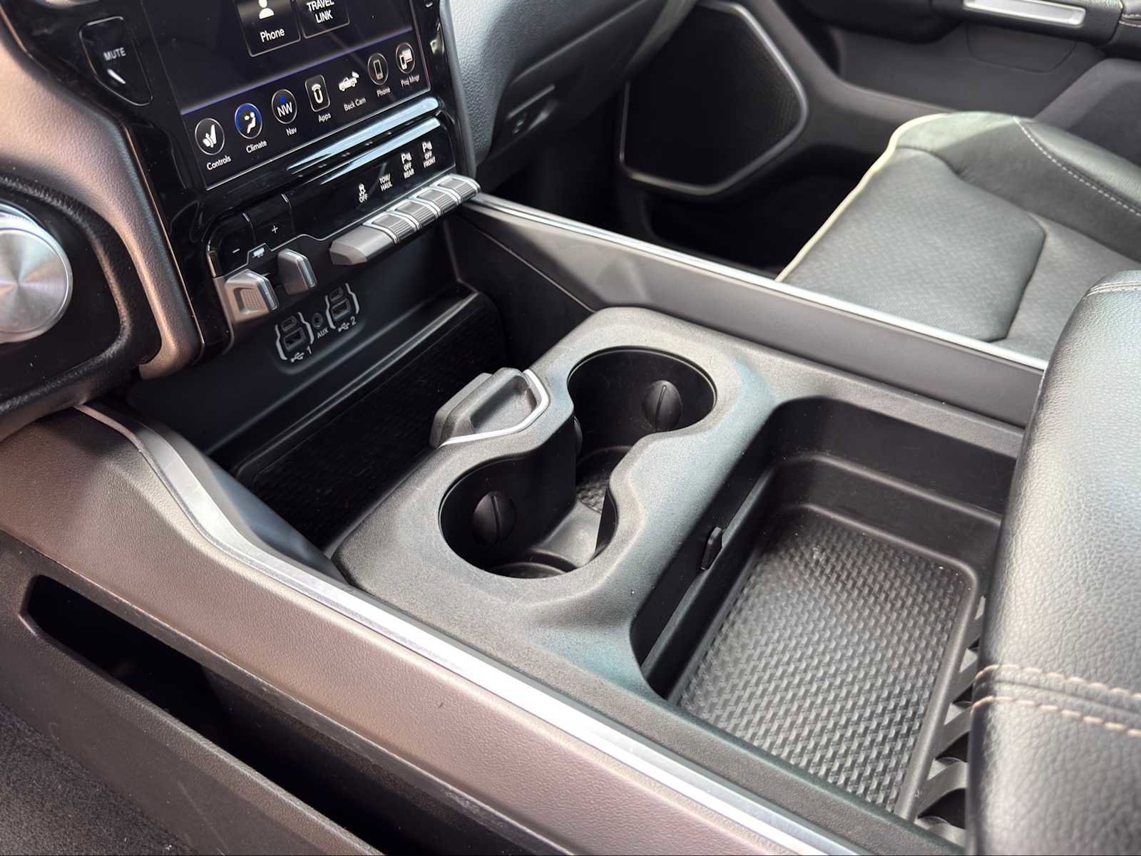 Used 2020 RAM 1500 Laramie w/ Sport Appearance Package AWD/4WD image 17
