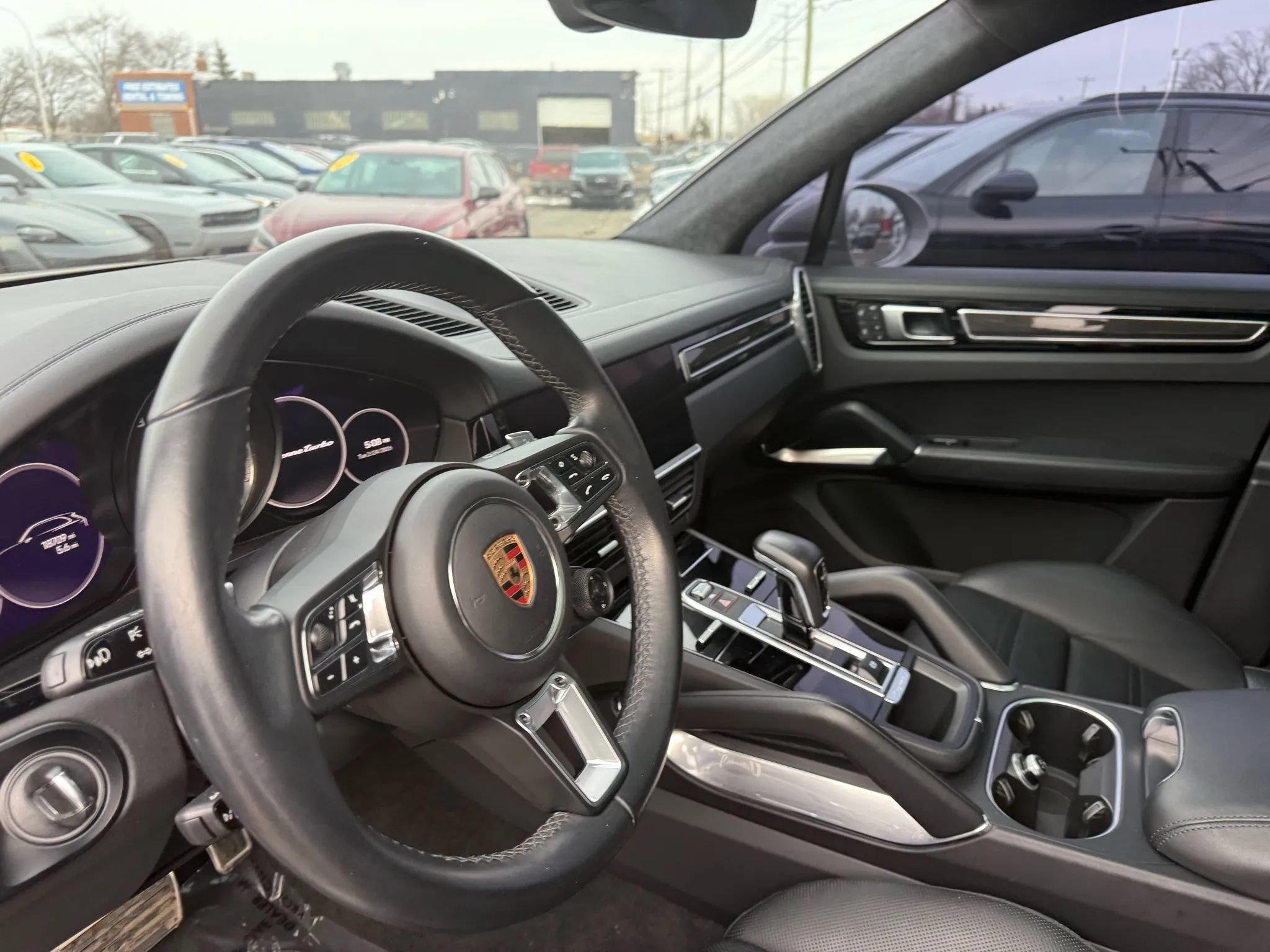 Used 2023 Porsche Cayenne Turbo w/ Premium Package Plus AWD/4WD image 20