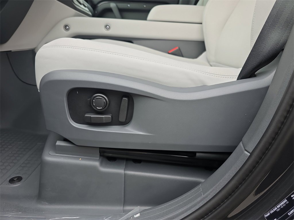 New 2026 Land Rover Defender 110 S image 31