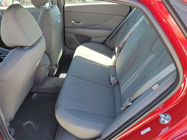 New 2025 Hyundai Elantra SEL image 15