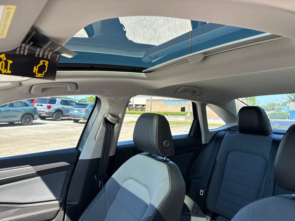 New 2026 Volkswagen Jetta SE FWD image 17