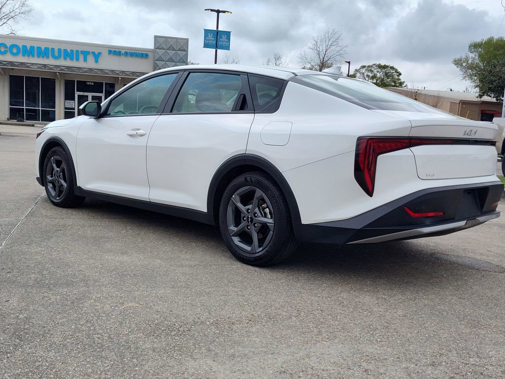 Used 2025 Kia K4 LXS FWD image 6