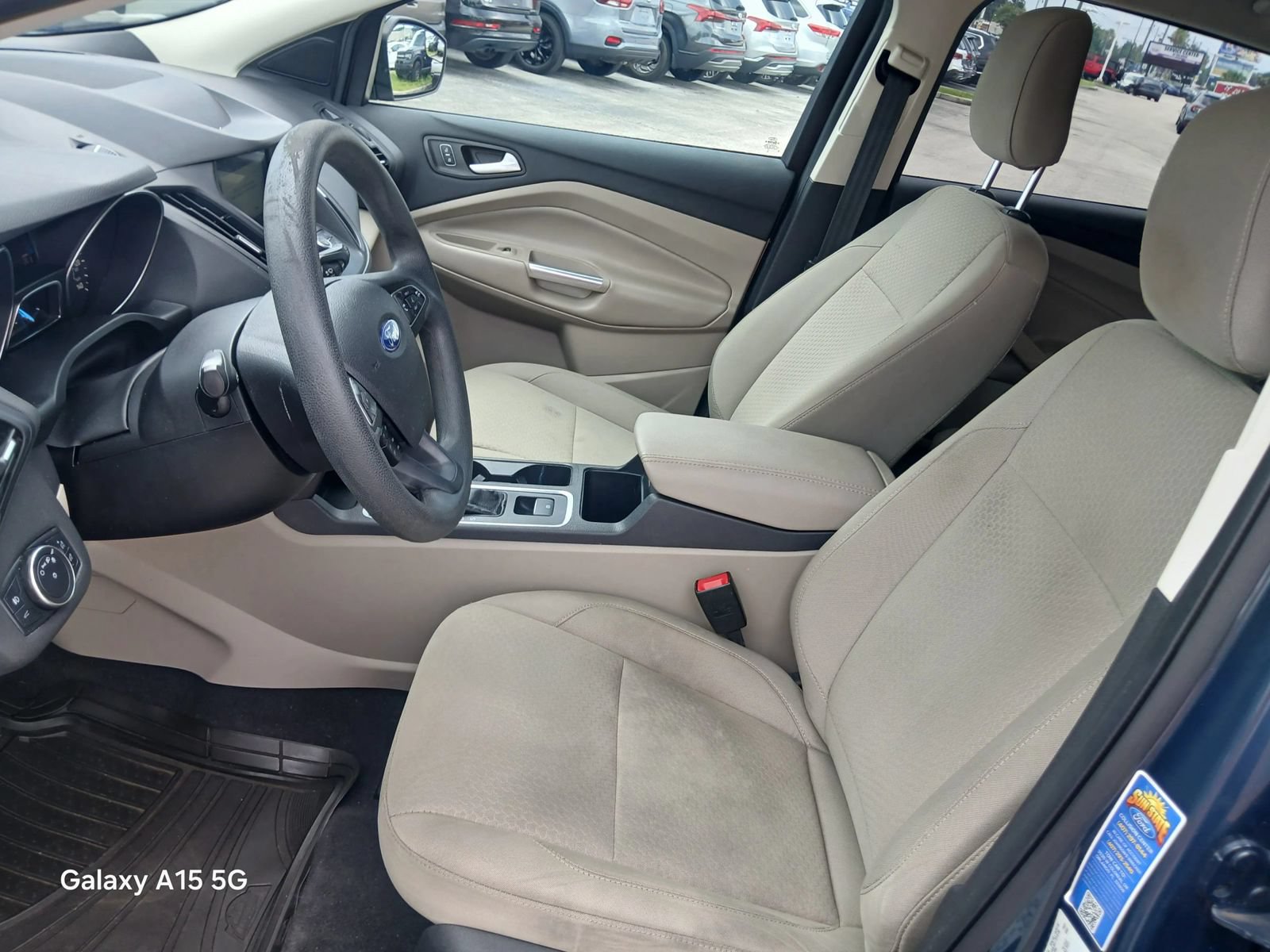 Used 2019 Ford Escape SE FWD image 9