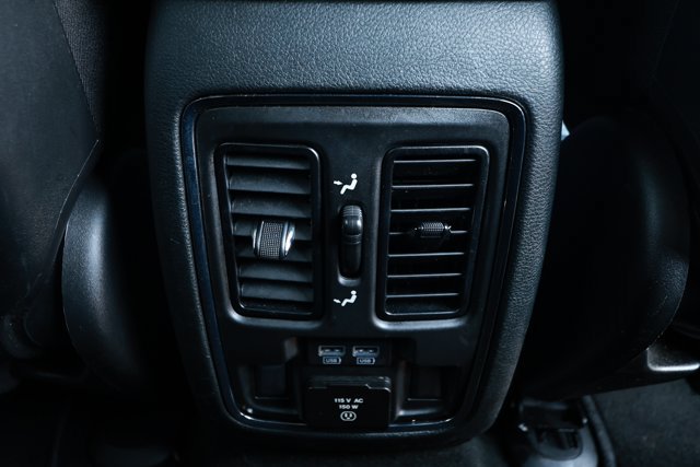 Used 2022 Jeep Grand Cherokee Limited AWD/4WD image 32