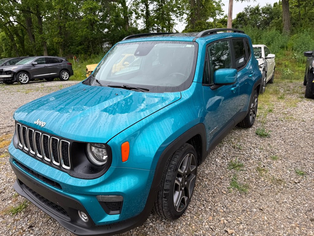 Used 2021 Jeep Renegade Latitude w/ Luxury Group I image 2