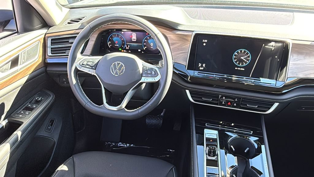 New 2026 Volkswagen Atlas SE FWD image 14