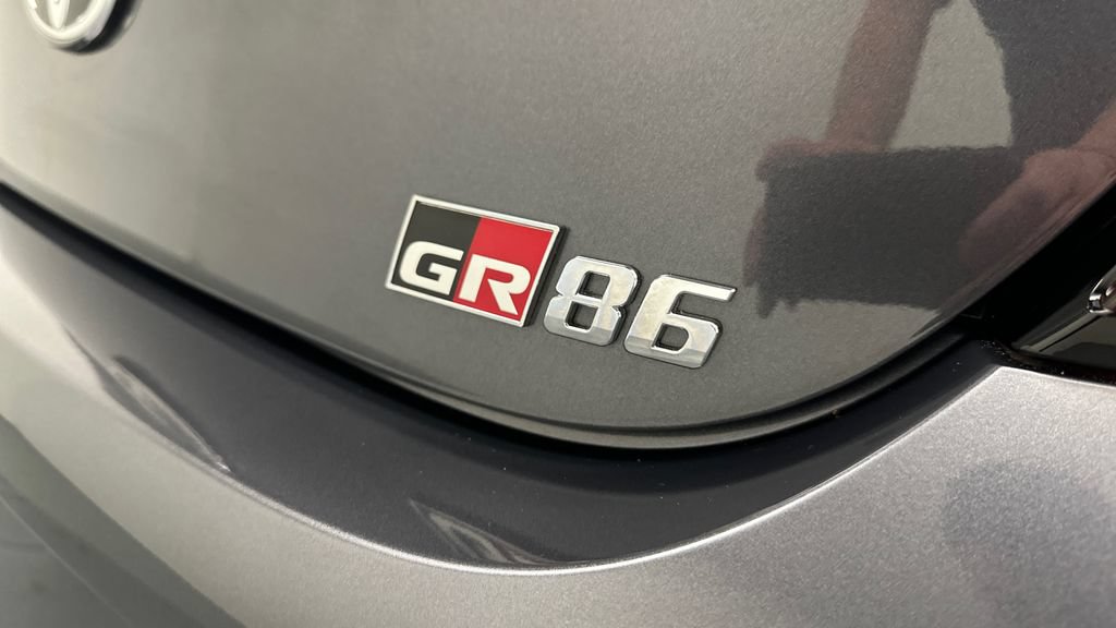 Used 2022 Toyota GR86 Premium RWD image 18