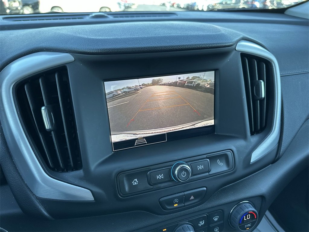 Used 2023 GMC Terrain SLE w/ Driver Convenience Package image 17