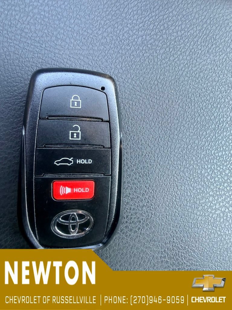 Used 2026 Toyota Camry SE FWD image 27