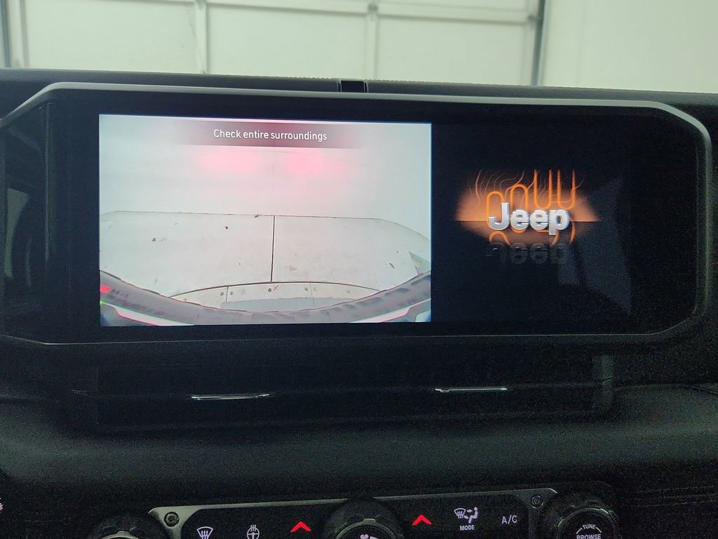 New 2026 Jeep Wrangler Unlimited Rubicon image 25