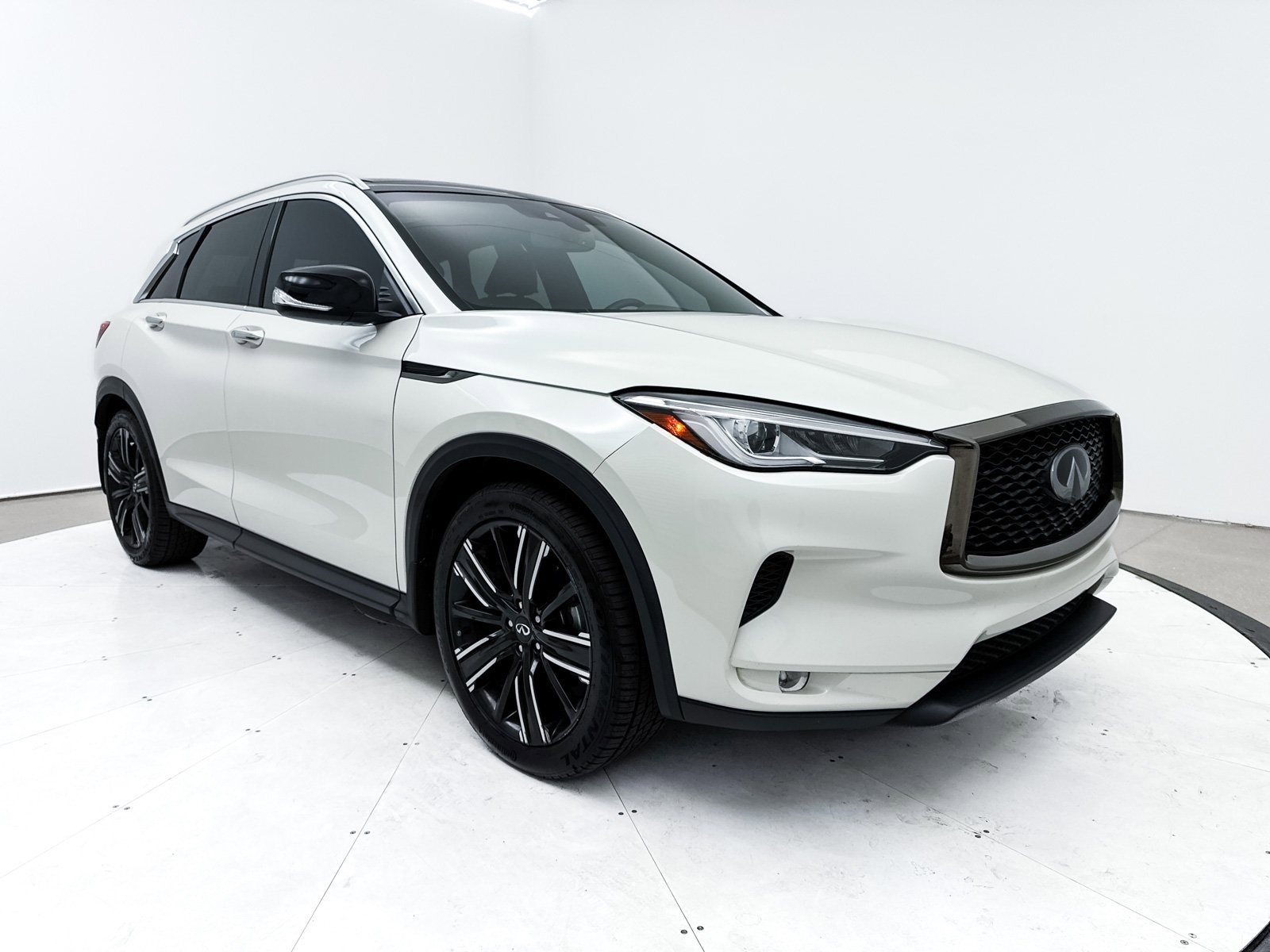 Used 2021 INFINITI QX50 Luxe w/ Appearance Package image 13