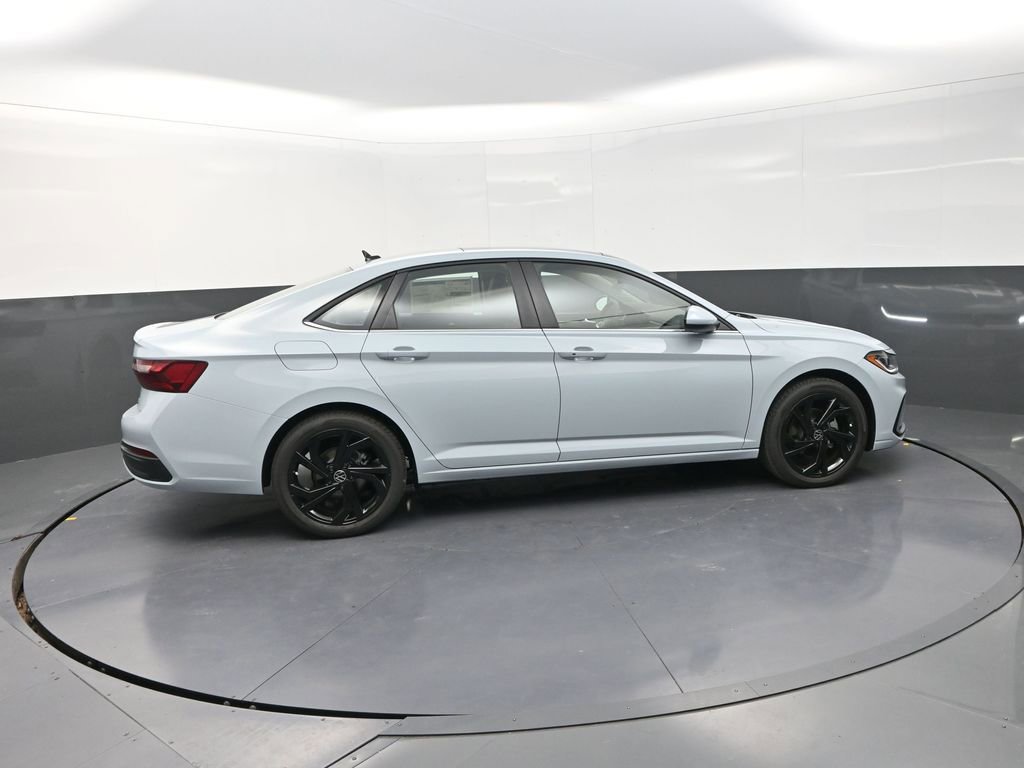 New 2026 Volkswagen Jetta SE image 11