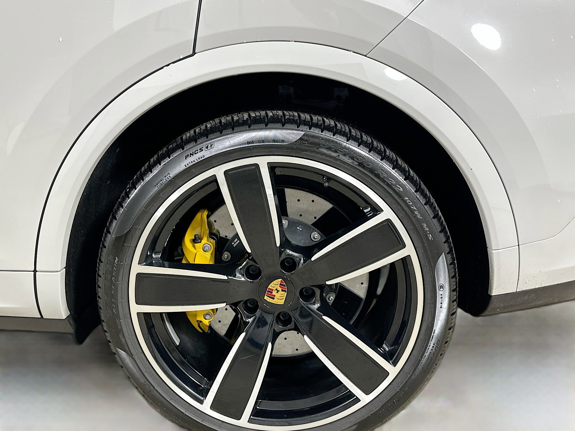 Used 2020 Porsche Cayenne Turbo S AWD/4WD image 39