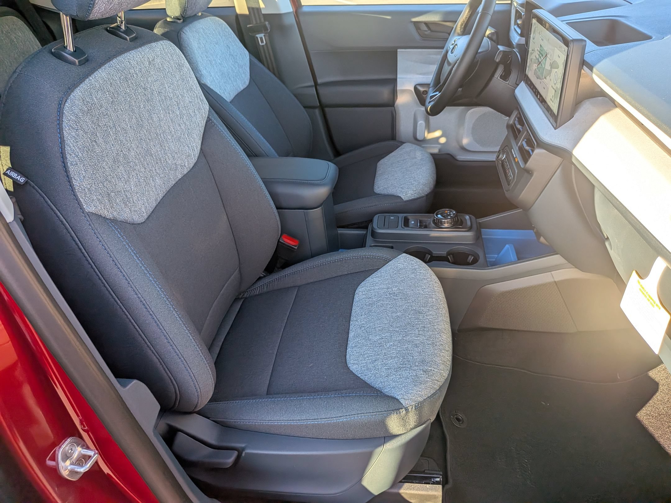 New 2026 Ford Maverick XLT w/ XLT Luxury Package FWD image 34