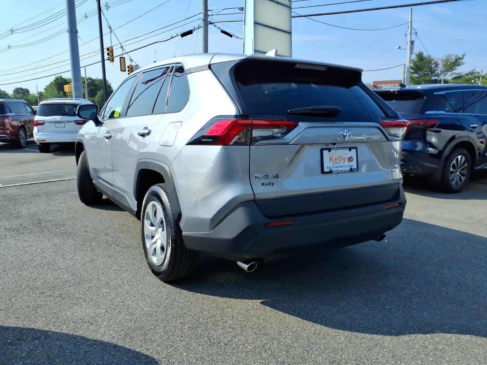 Used 2023 Toyota RAV4 LE AWD/4WD image 7