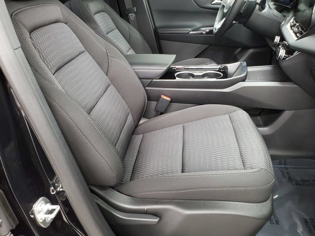 Used 2025 Chevrolet Equinox LT w/ Safety and Technology Package FWD image 21