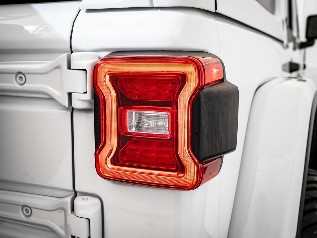 Used 2023 Jeep Wrangler Unlimited Rubicon 392 image 16