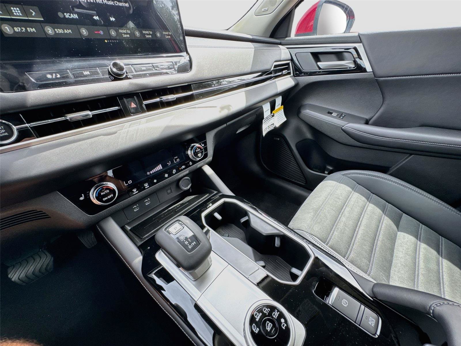 New 2026 Mitsubishi Outlander SE FWD image 15