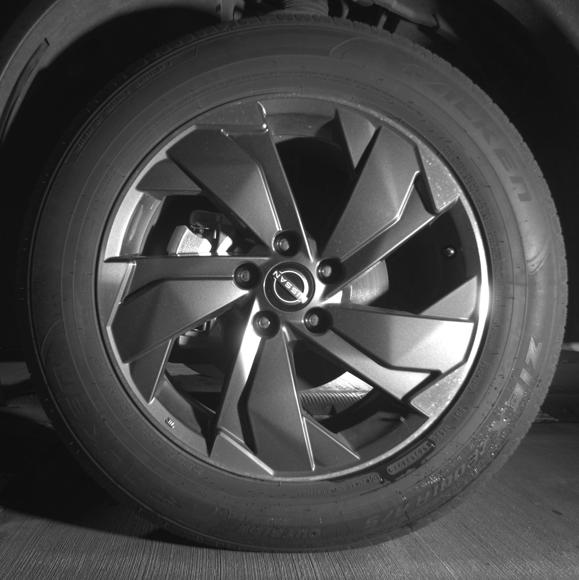 Used 2025 Nissan Rogue SV FWD image 12