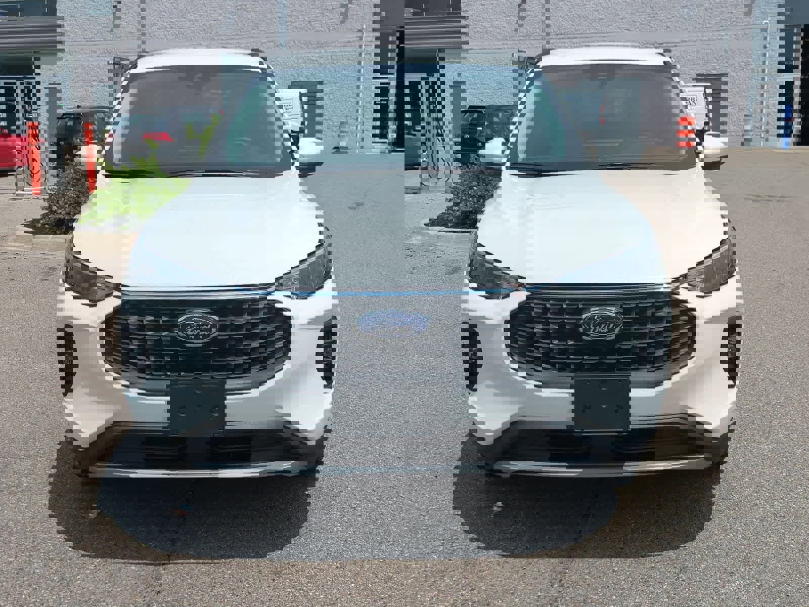 Used 2024 Ford Escape SE image 3