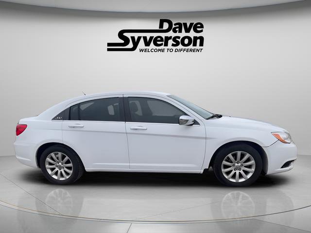 Used 2014 Chrysler 200 Limited image 6