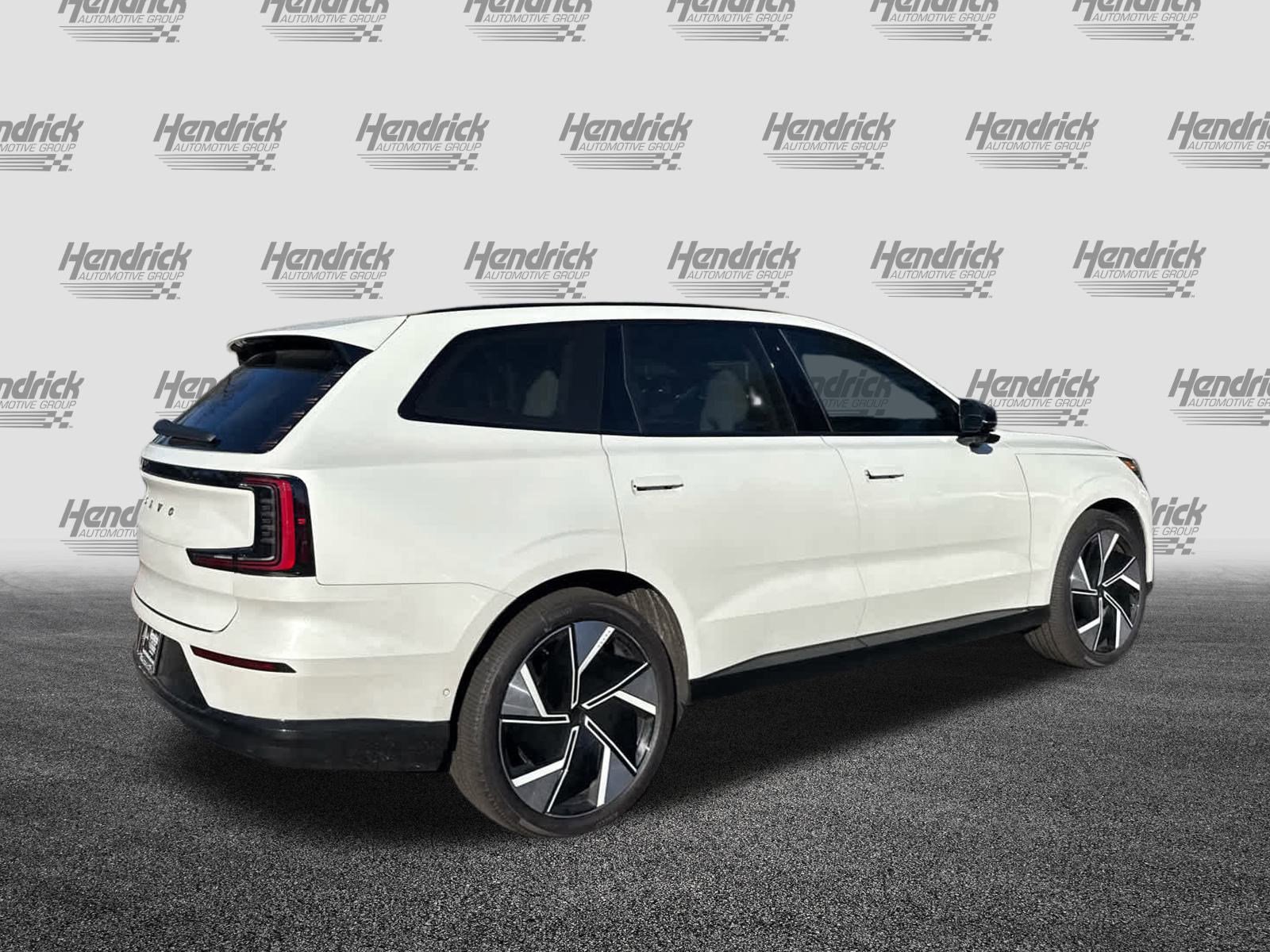 Certified 2025 Volvo EX90 Ultra image 11