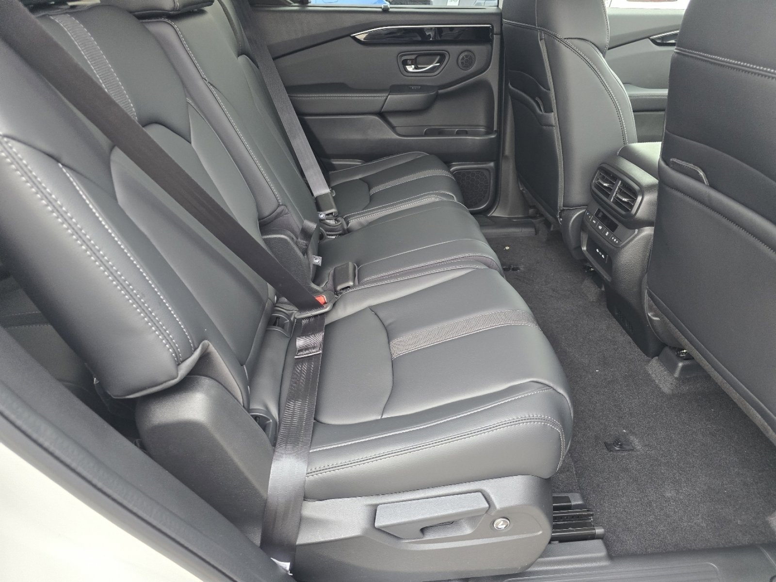 New 2025 Honda Pilot Touring image 22