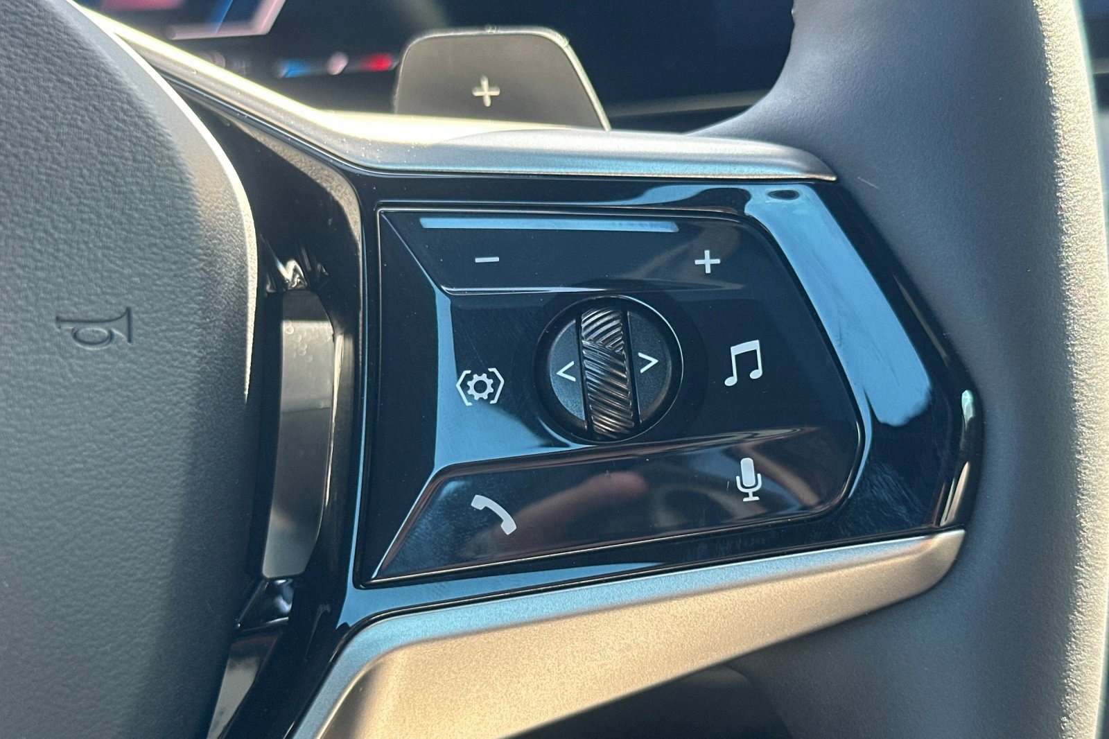 Used 2025 BMW X3 xDrive30i w/ Premium Package image 30