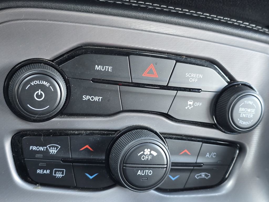 Used 2023 Dodge Challenger SXT image 15