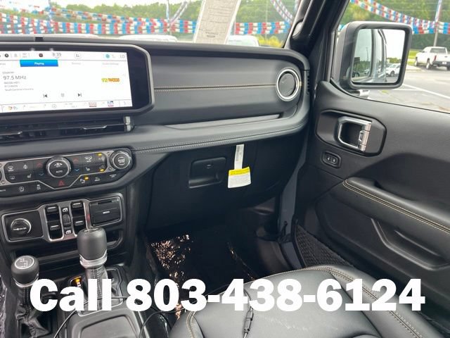 Used 2026 Jeep Wrangler Unlimited Sahara AWD/4WD image 17