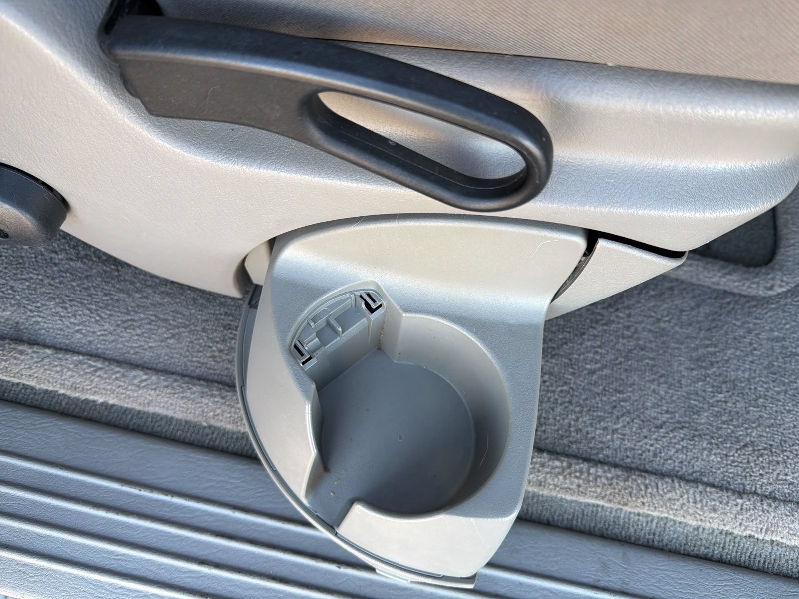 Used 2003 Dodge Grand Caravan Sport FWD image 88