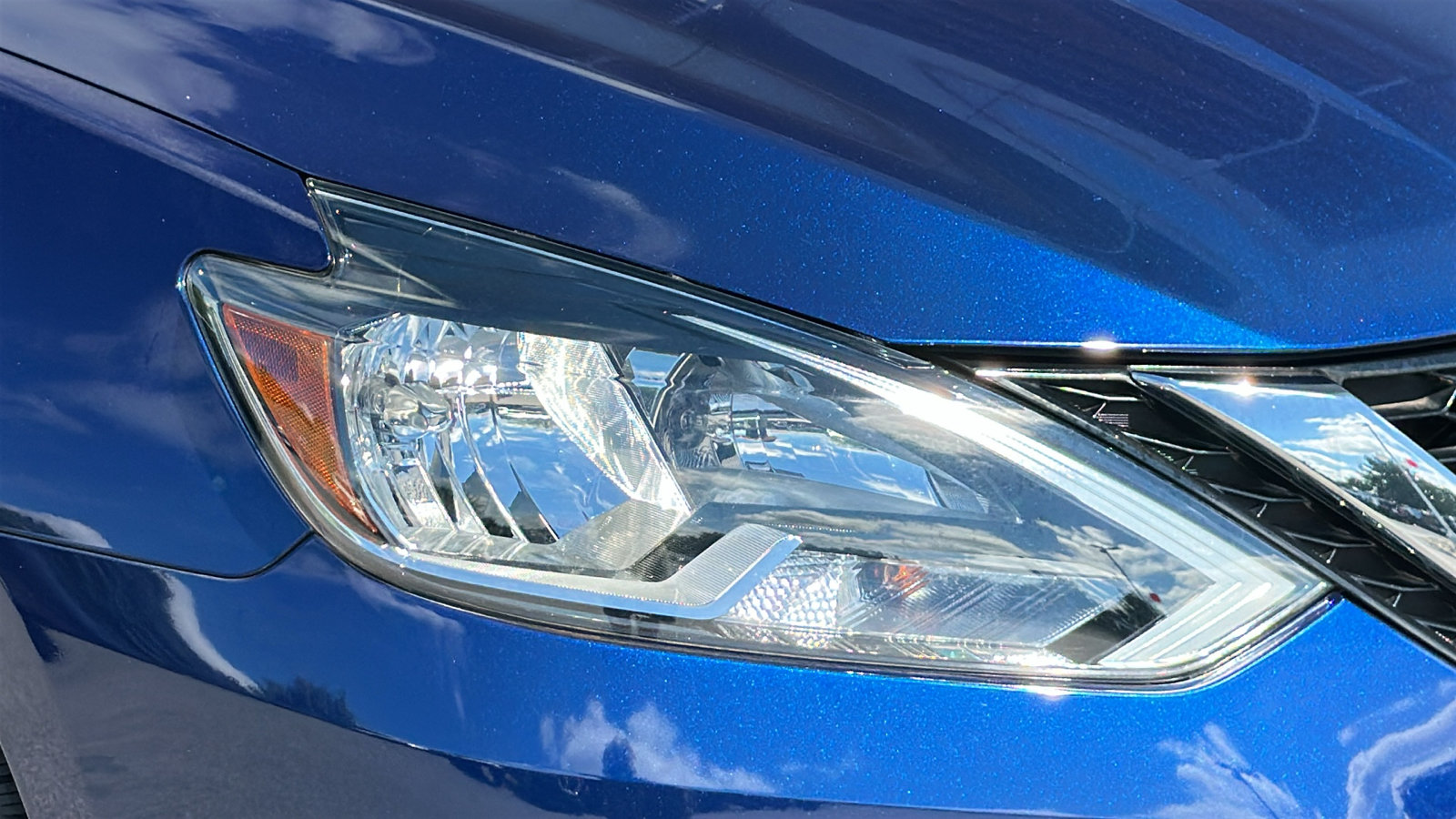 Used 2019 Nissan Sentra SV FWD image 4