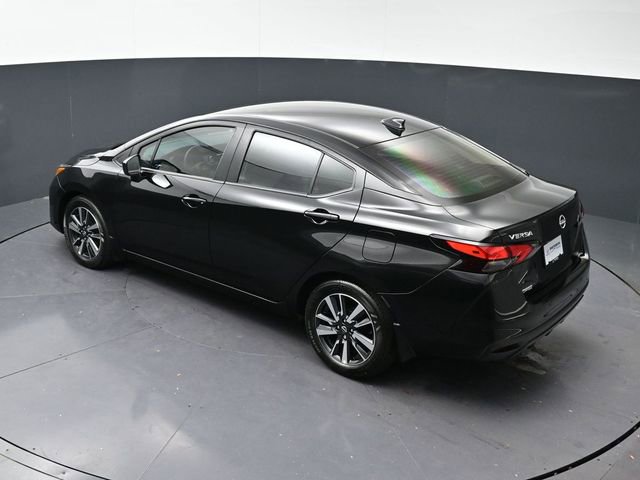 Used 2025 Nissan Versa SV w/ Trunk Package image 28
