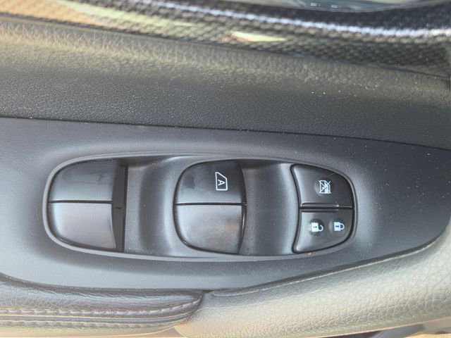 Used 2016 Nissan Rogue SL w/ SL Premium Package FWD image 21