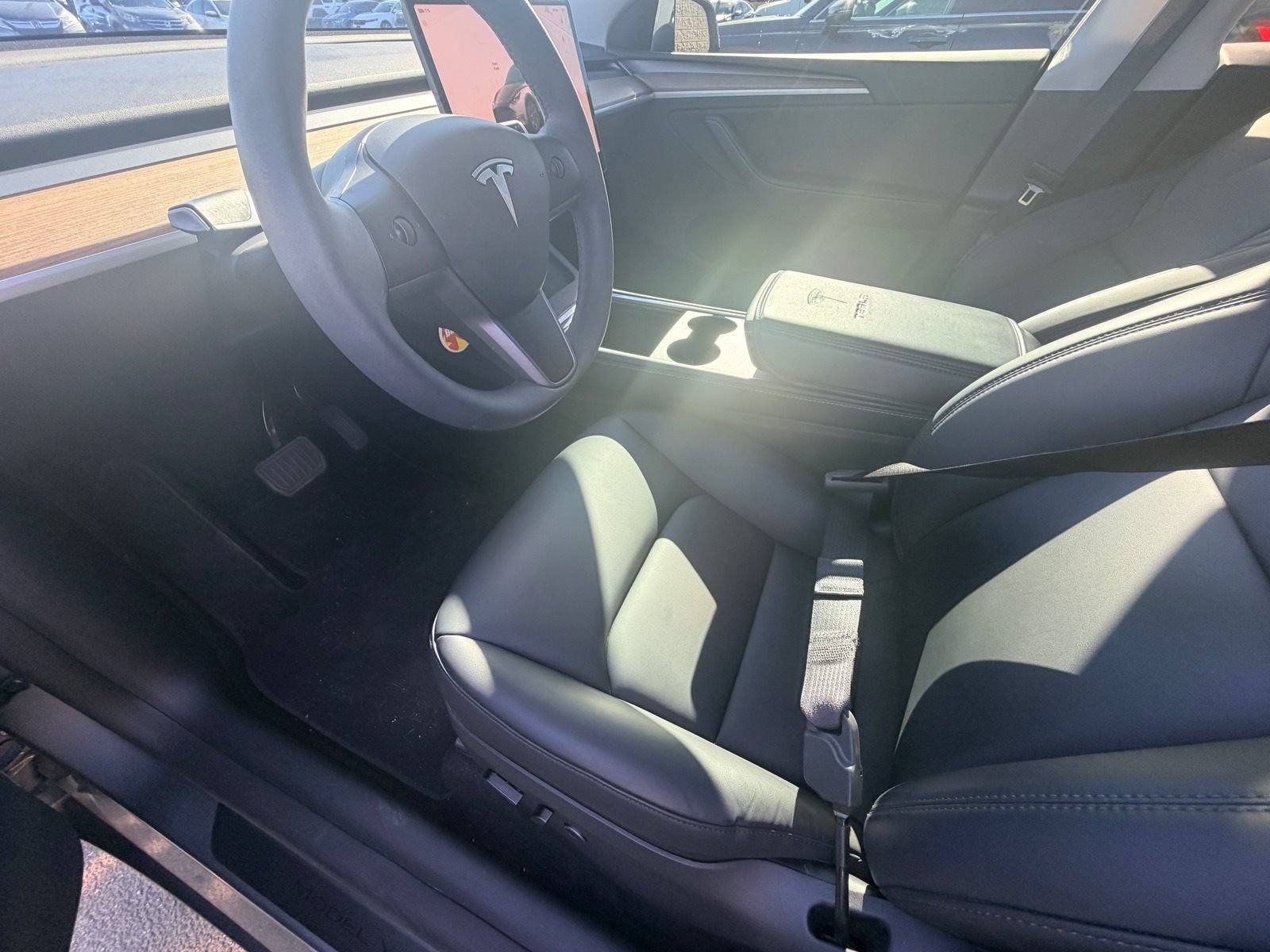 Used 2025 Tesla Model Y Long Range RWD image 8