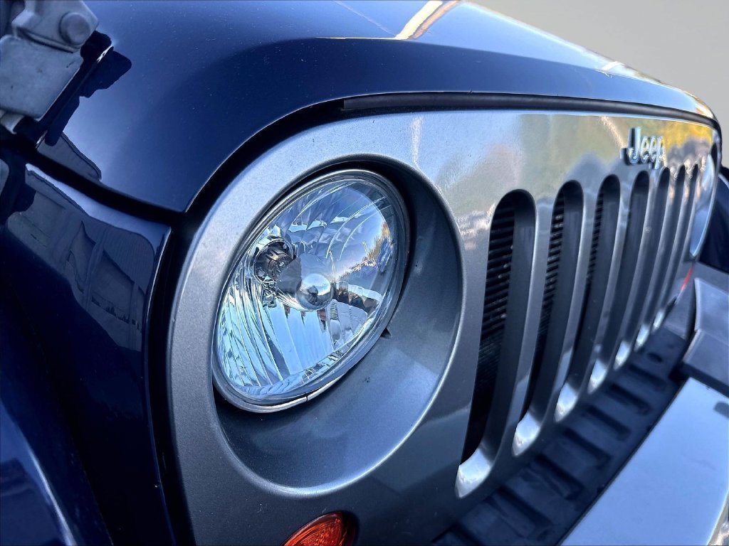 Used 2013 Jeep Wrangler Sport AWD/4WD image 34