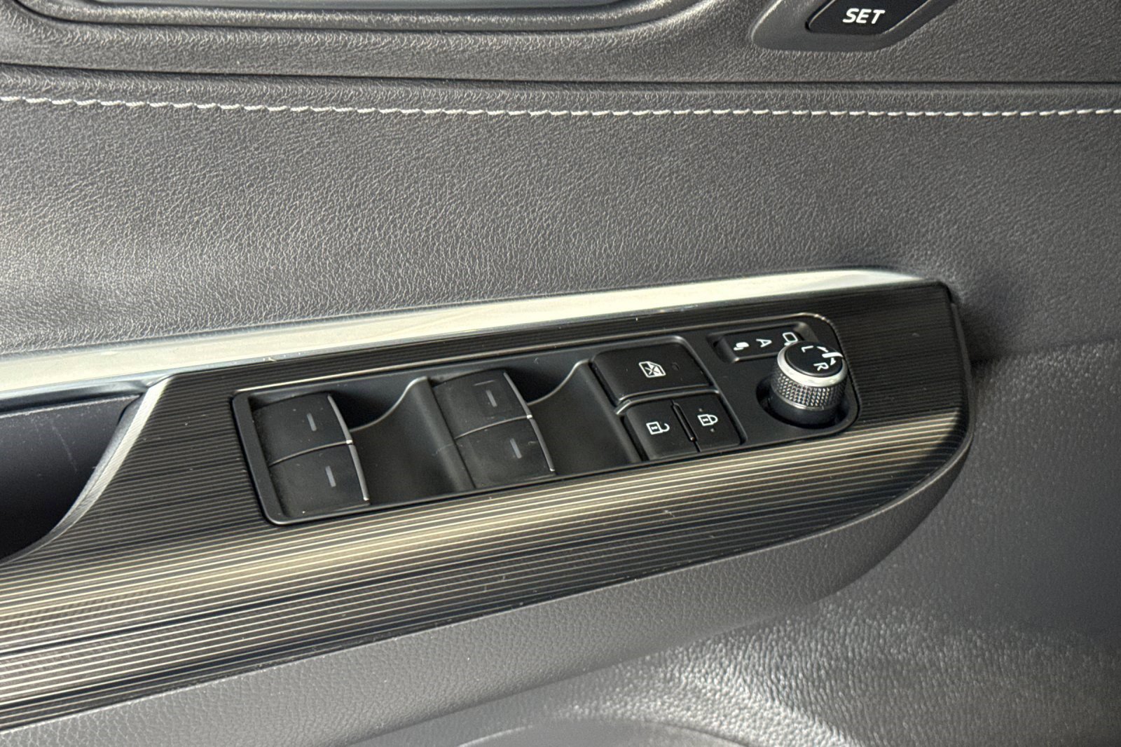 Certified 2024 Toyota Venza Limited AWD/4WD image 13