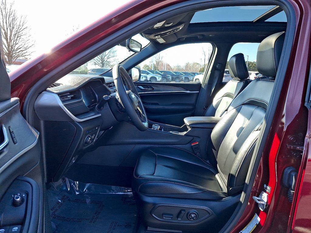 Used 2024 Jeep Grand Cherokee Limited 4xe image 13